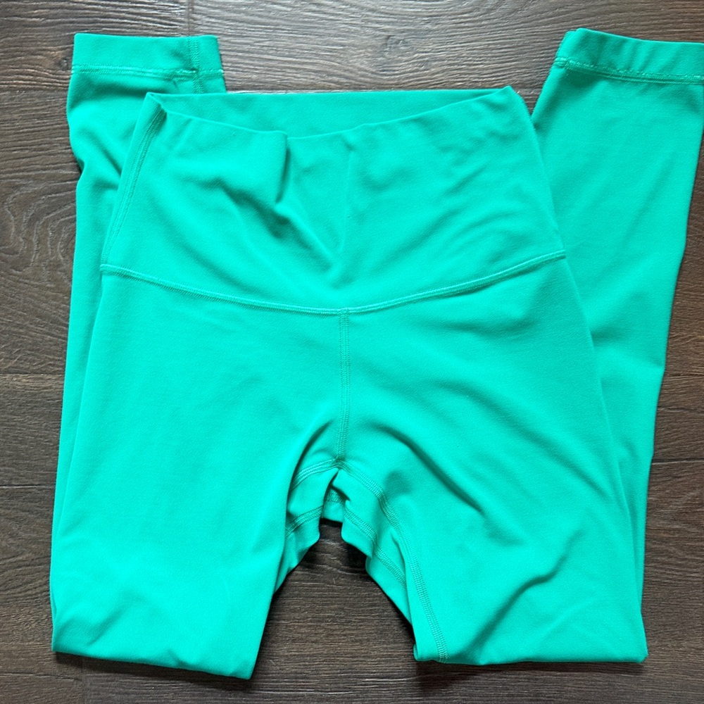 Women’s size 4 Lululemon Bright green Athletic Leggings Align - Picture 3 of 5